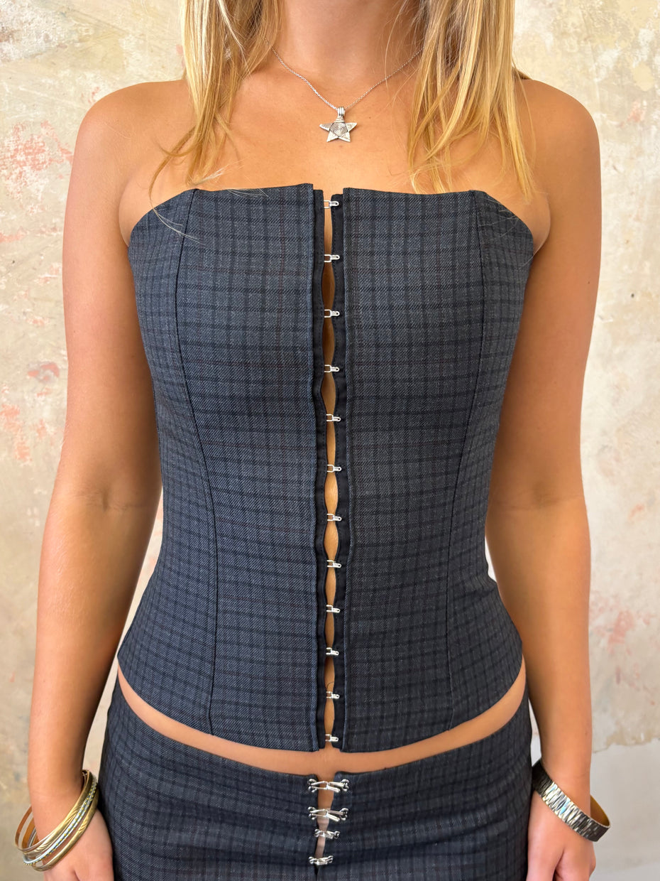 ‘Hooked’ corset