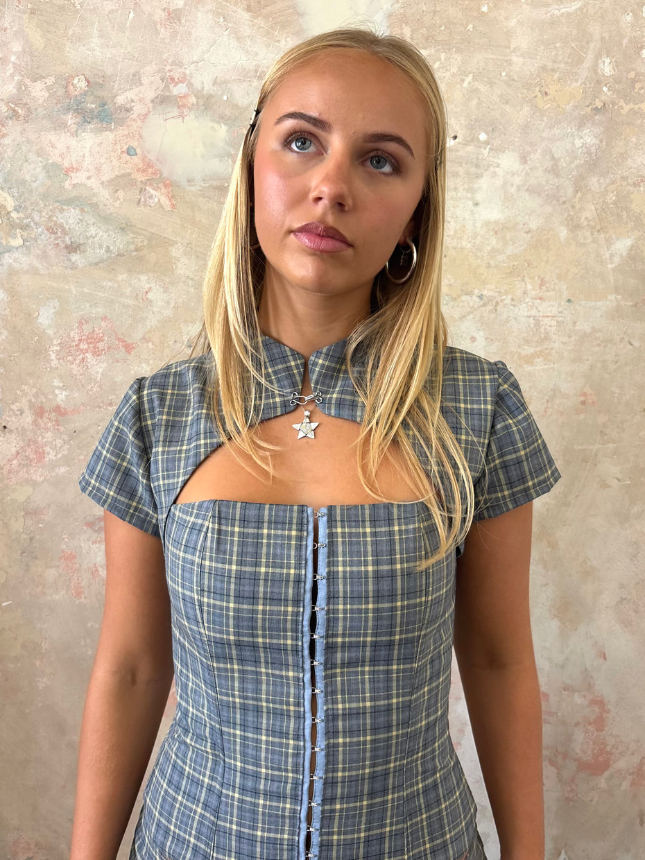 ‘Hooked’ bolero